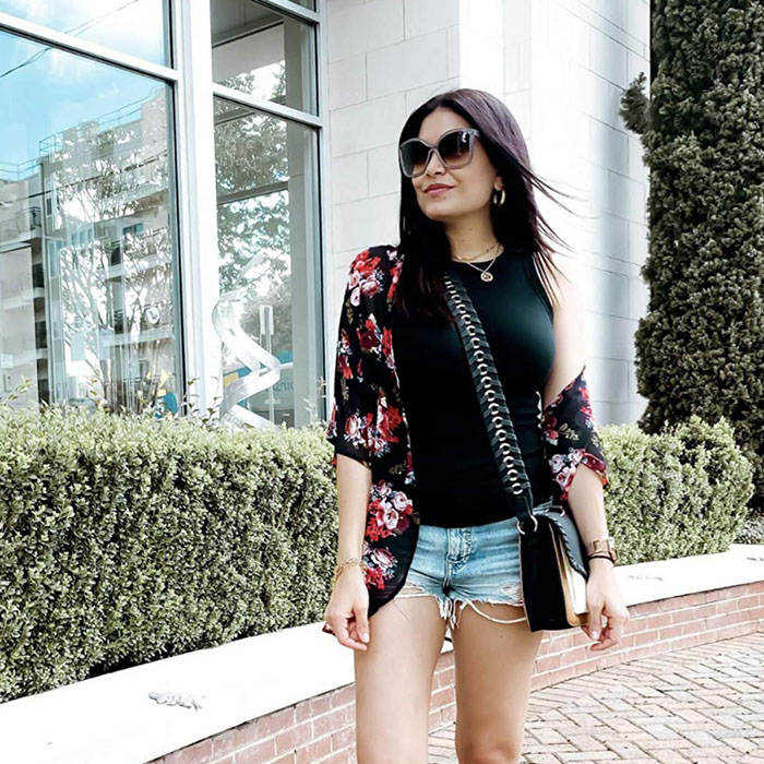 Beakey Women's Summer Floral Print Kimonos Loose Half Sleeve Chiffon Cardigan Blouses Casual Cover Up - Safflower On Black